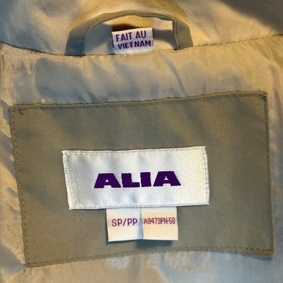 Alia petite spring jacket in Taupe - Picture 13 of 15